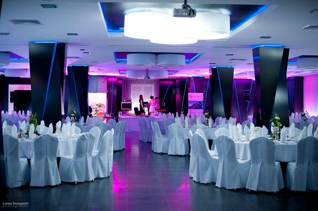 Kostomloty Pierwsze Hotel Grafit מראה חיצוני תמונה