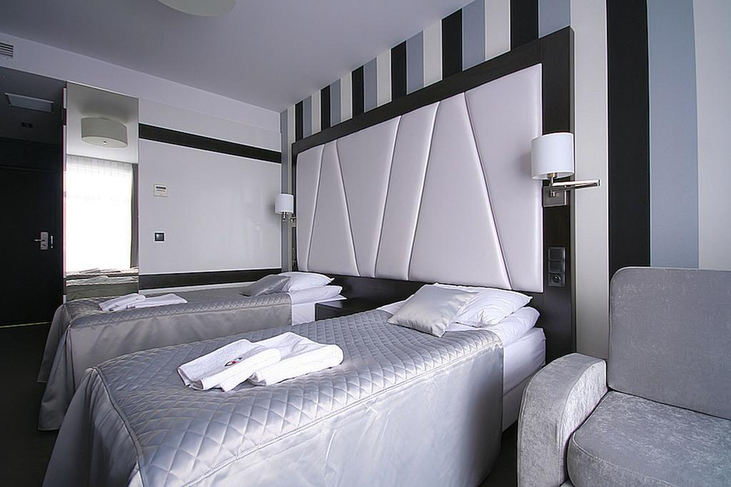 Kostomloty Pierwsze Hotel Grafit חדר תמונה