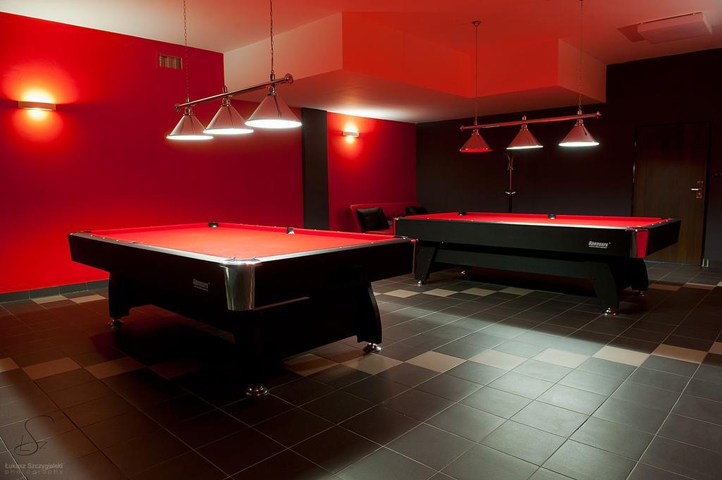 Kostomloty Pierwsze Hotel Grafit מראה חיצוני תמונה